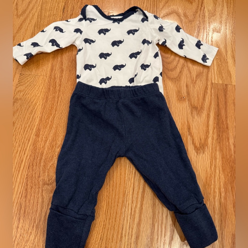 Monica + Andy long sleeve body suit and Hello baby pant 0-3 months